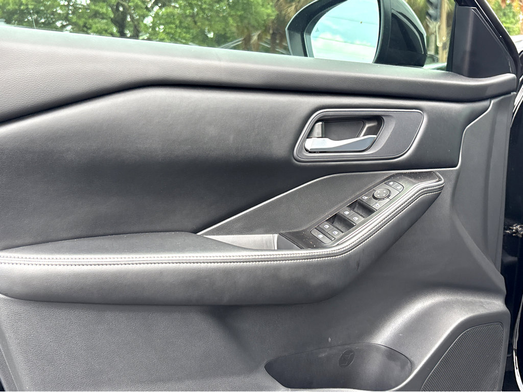 Used 2026 Nissan Rogue SV w/ Cold Weather Package FWD image 21