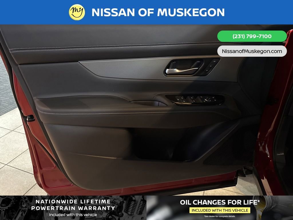 New 2025 Nissan Murano SL image 9