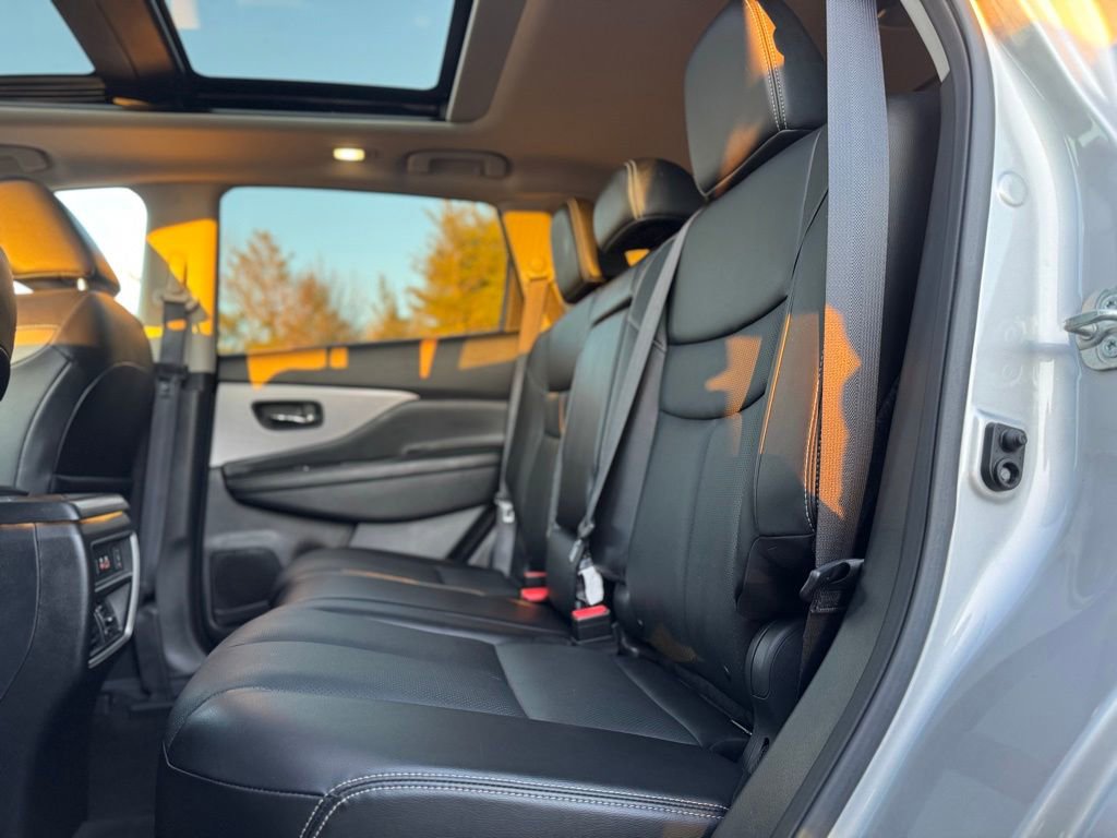 Used 2021 Nissan Murano SL w/ SL Moonroof Package image 17