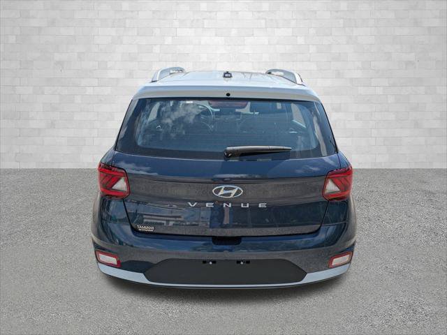 New 2026 Hyundai Venue SEL FWD image 3