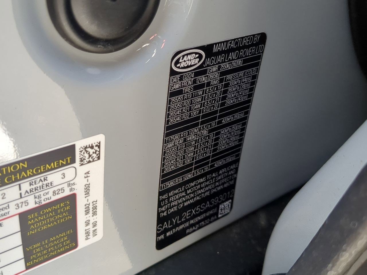 New 2025 Land Rover Range Rover Velar Dynamic SE image 28