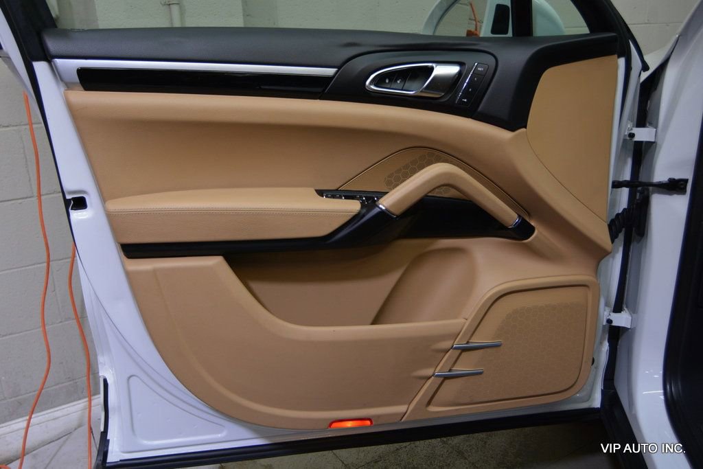 Used 2016 Porsche Cayenne image 7