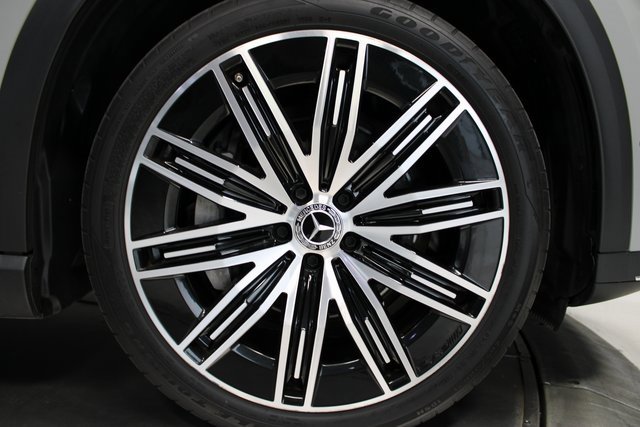 Used 2023 Mercedes-Benz EQE 350+ SUV w/ AMG Line Exterior Package image 35