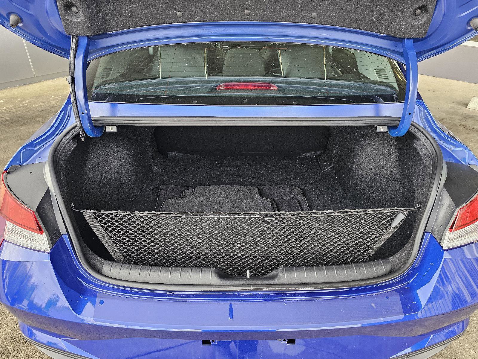 Used 2023 Hyundai Elantra SEL image 5