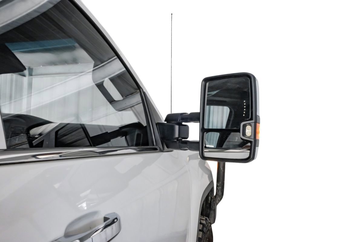 Used 2015 GMC Sierra 2500 Denali w/ Duramax Plus Package AWD/4WD image 41