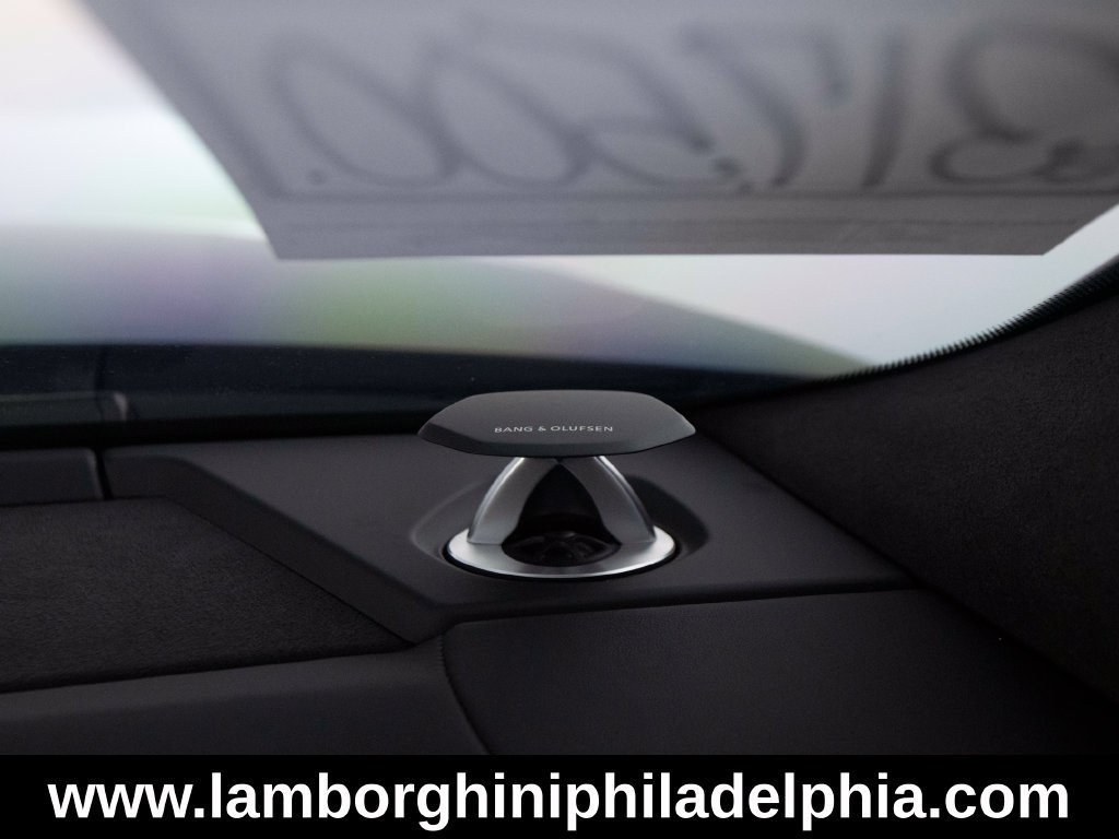 Used 2026 Lamborghini Urus S AWD/4WD image 38