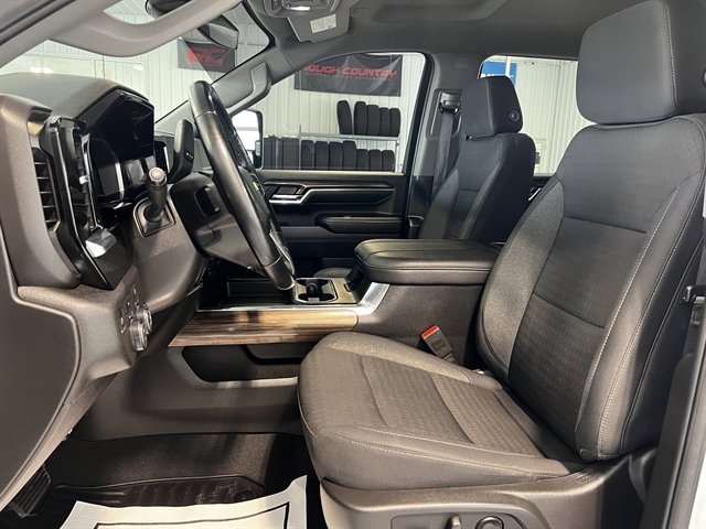 Used 2024 Chevrolet Silverado 3500 LT image 13