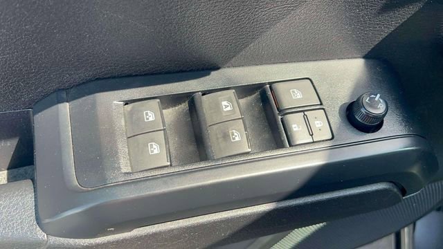 Used 2023 Toyota Tacoma SR w/ SR Convenience Package RWD image 22