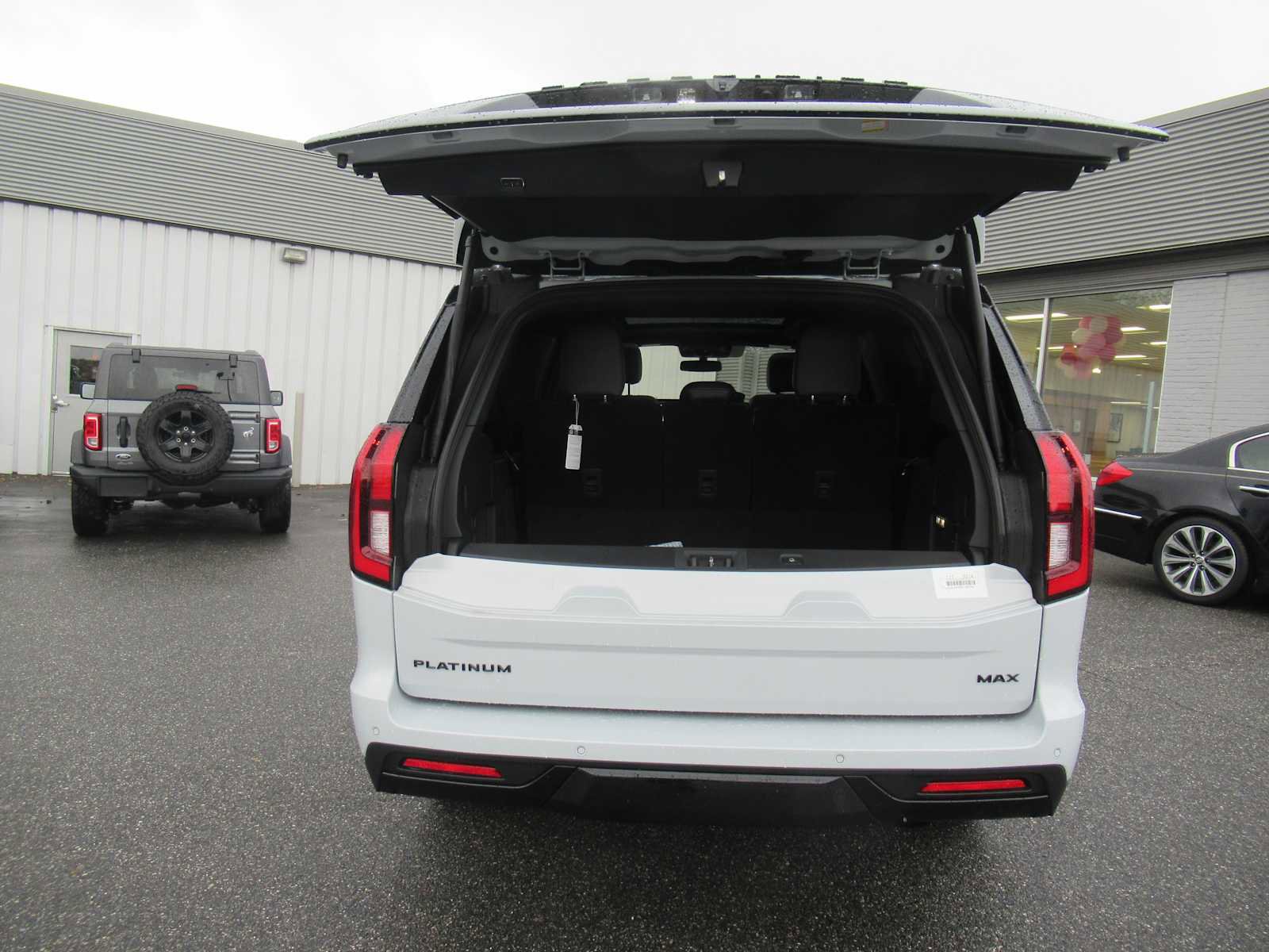 New 2025 Ford Expedition Max Platinum w/ Stealth Performance Package image 17