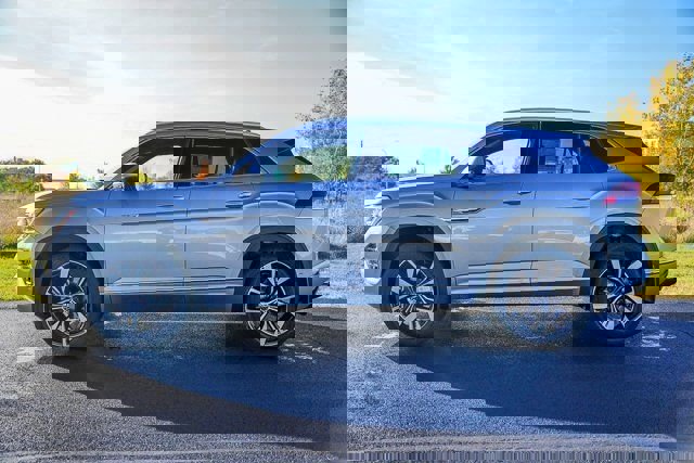 New 2026 Volkswagen Atlas Cross Sport SEL Premium R-Line image 28