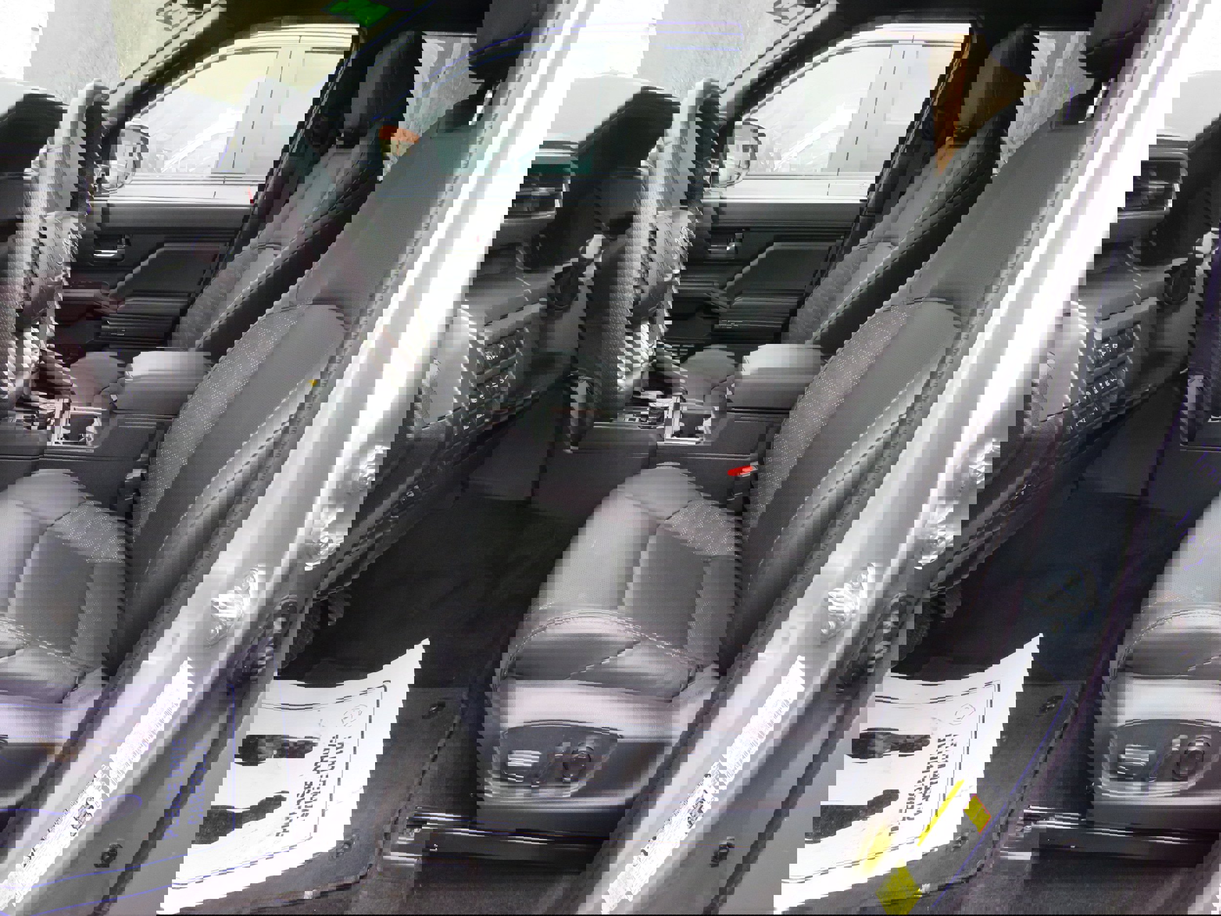 Used 2024 Toyota Tacoma TRD Off-Road w/ TRD Off Road Premium Package image 9