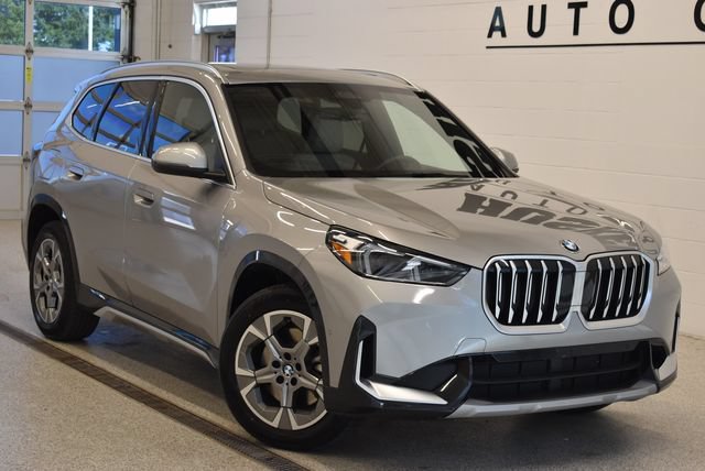 Used 2025 BMW X1 xDrive28i w/ Convenience Package AWD/4WD image 1