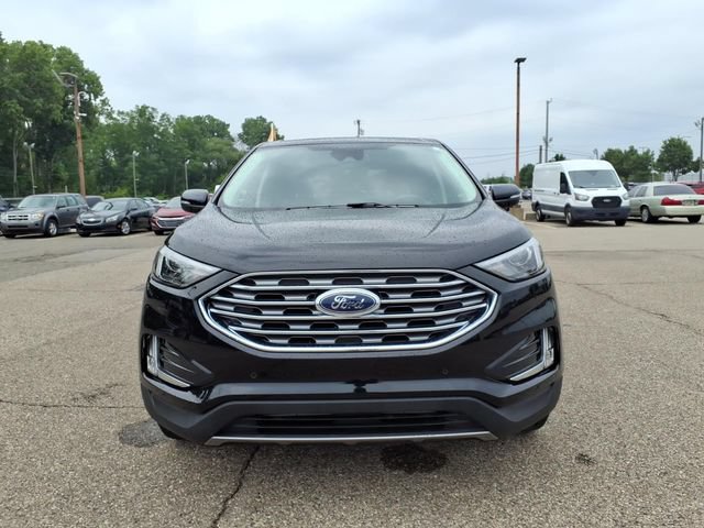 Certified 2023 Ford Edge Titanium AWD/4WD image 2