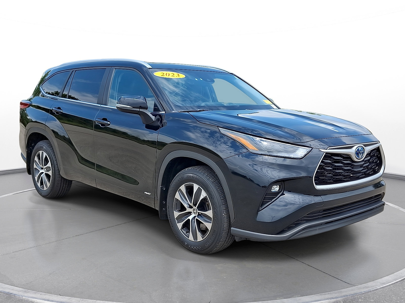 Used 2023 Toyota Highlander XLE