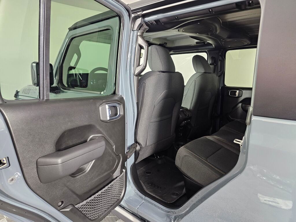 New 2026 Jeep Gladiator Mojave AWD/4WD image 33