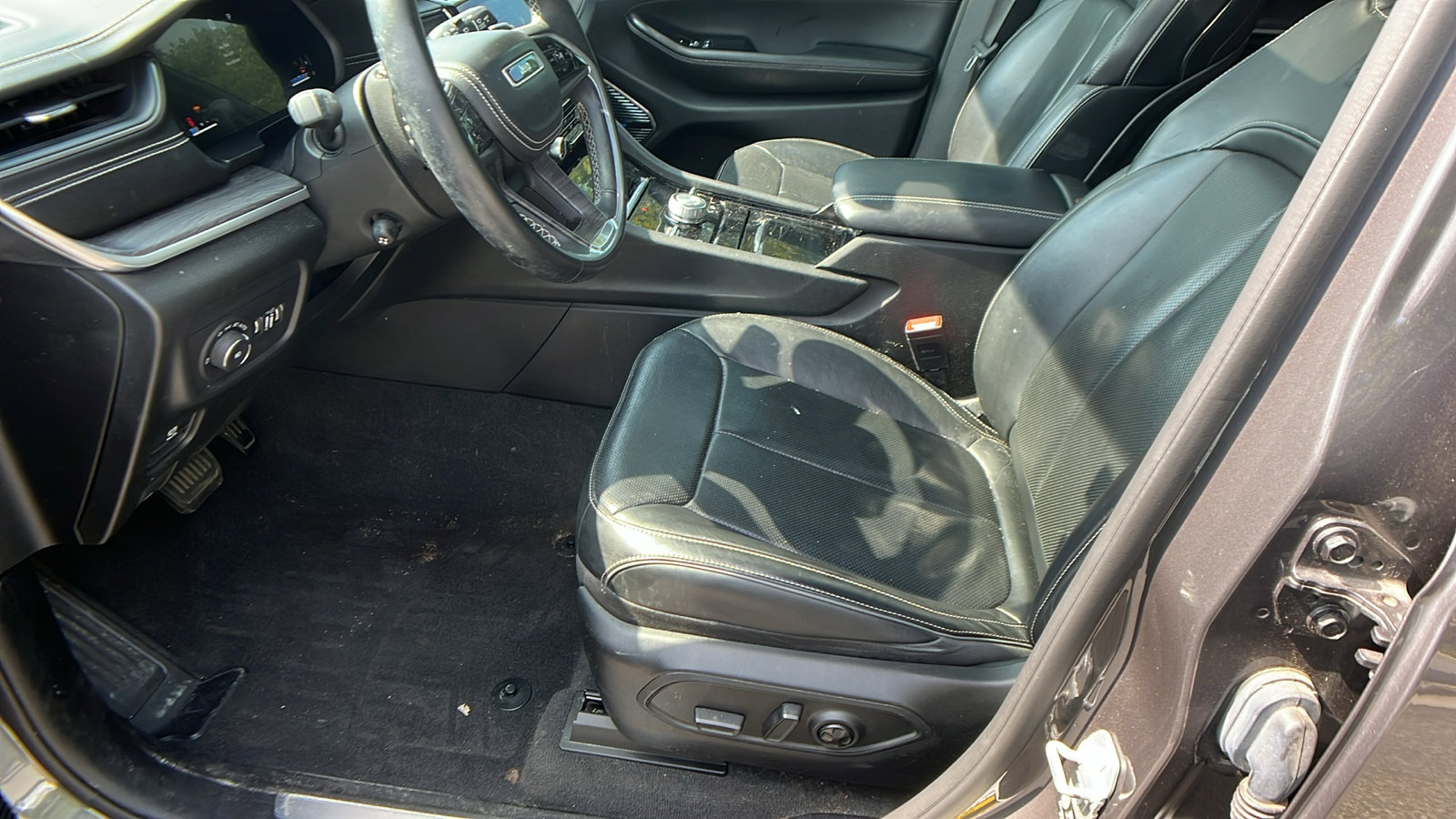 Used 2021 Jeep Grand Cherokee L Overland image 16