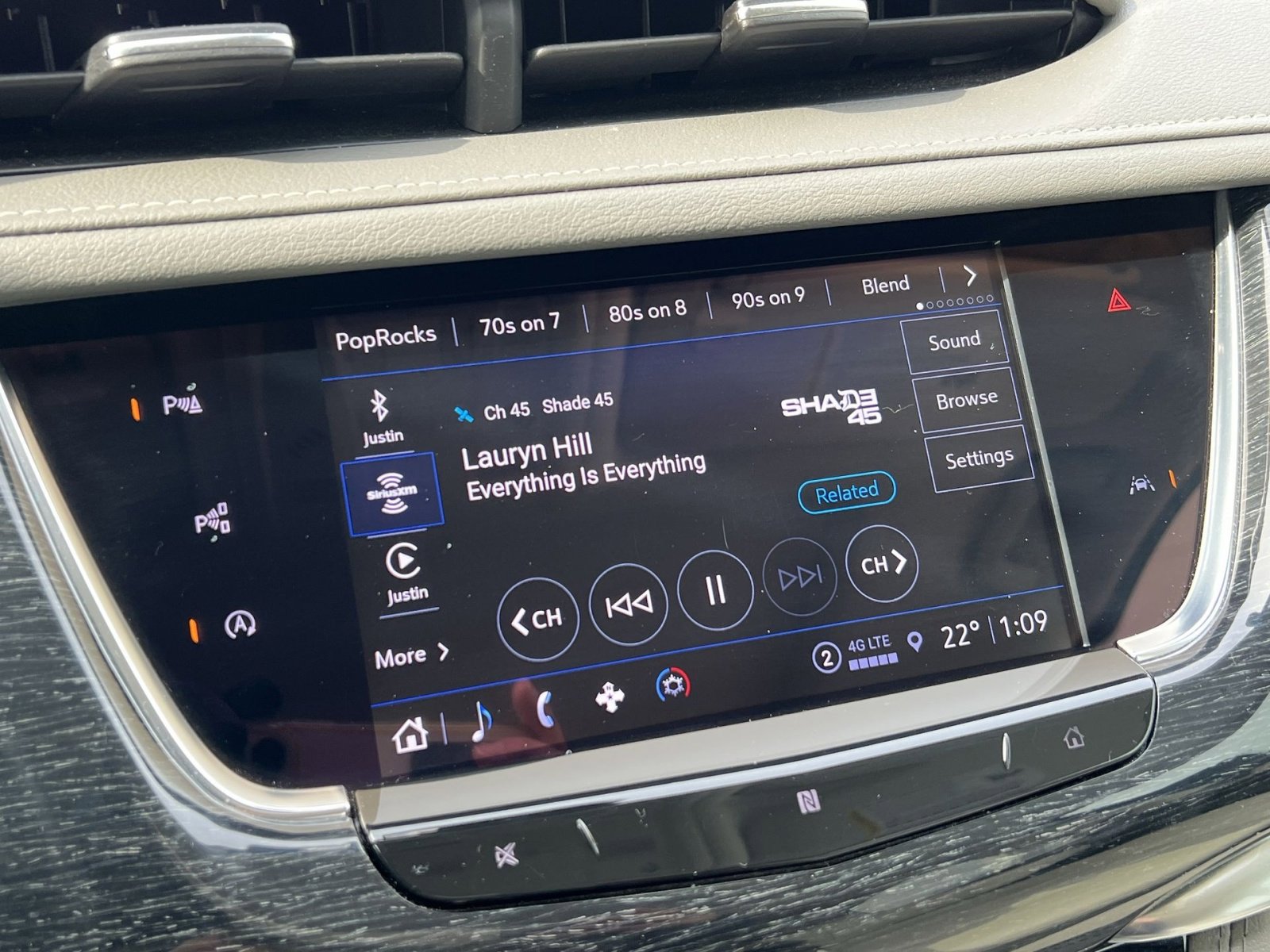 Used 2021 Cadillac XT6 Premium Luxury image 15