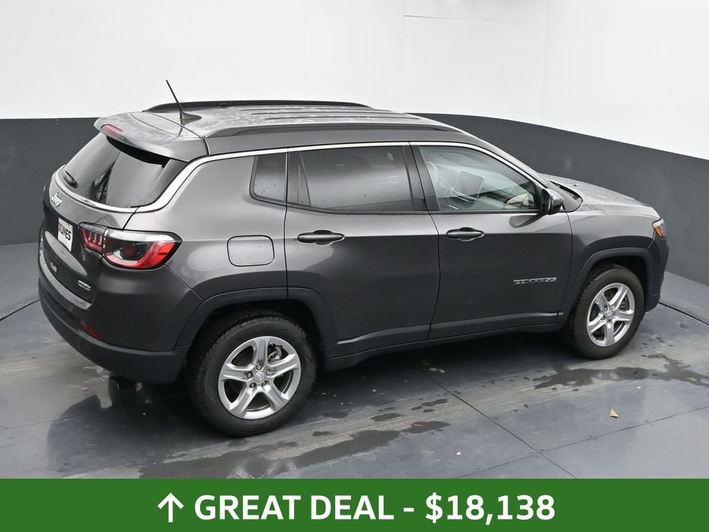 Used 2024 Jeep Compass Latitude image 52