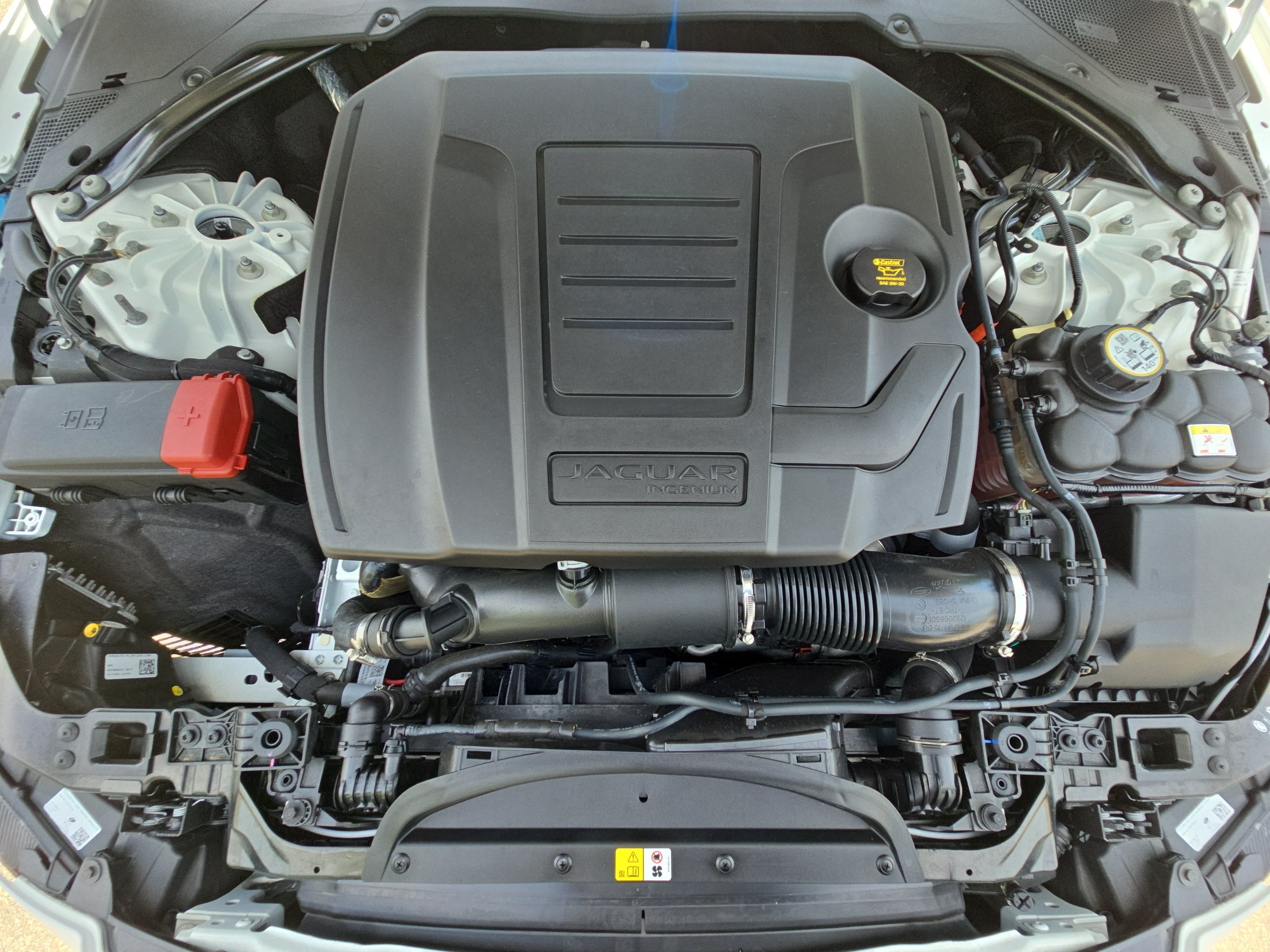 Certified 2024 Jaguar XF R-Dynamic SE RWD image 33