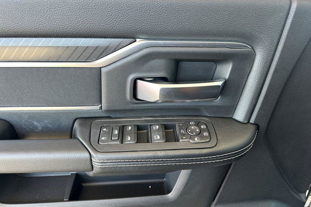 New 2026 RAM 2500 Big Horn AWD/4WD image 11