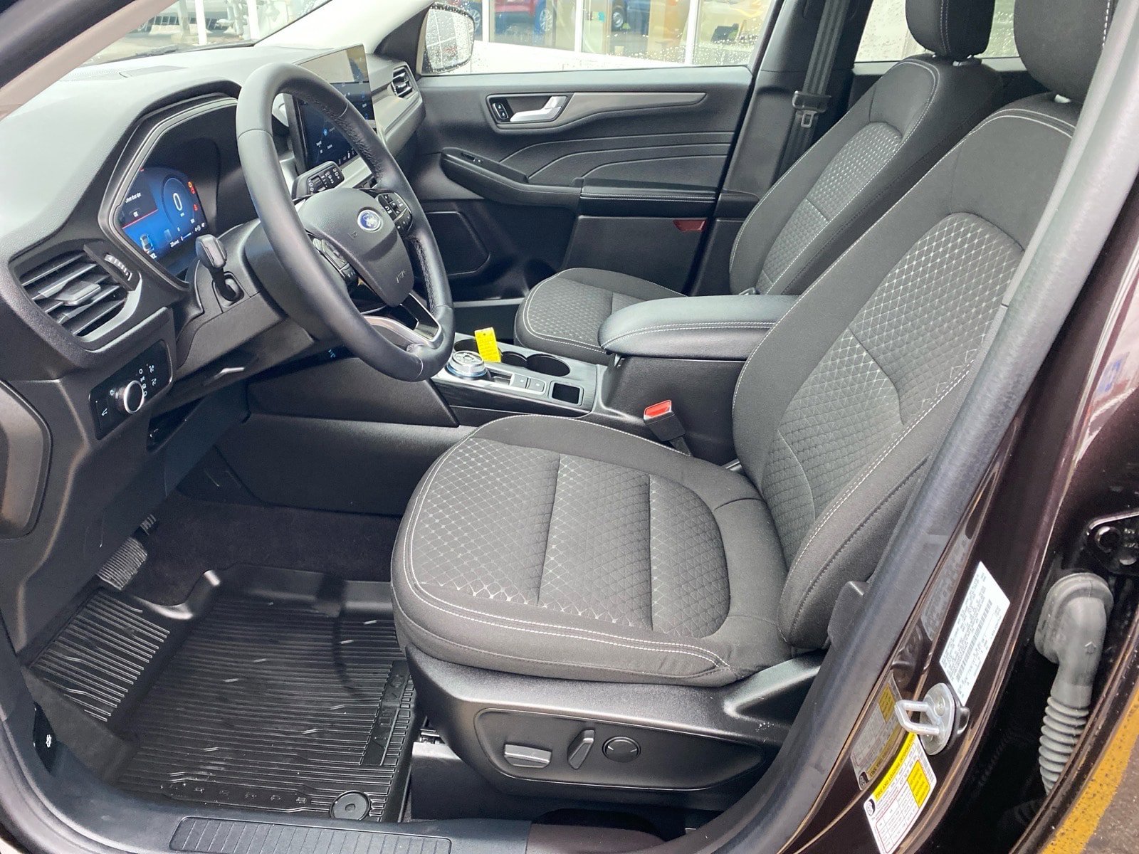 Used 2023 Ford Escape Active w/ Tech Pack #2 AWD/4WD image 9