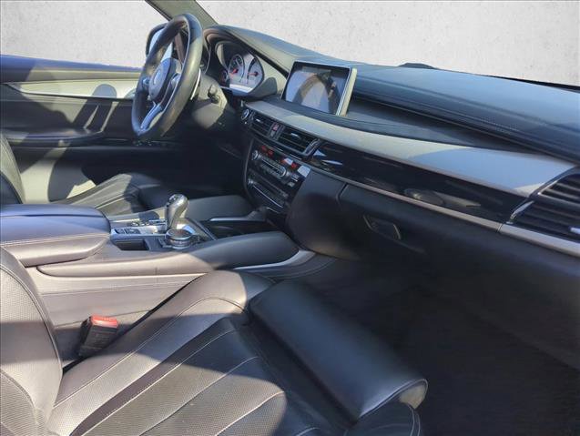 Used 2016 BMW X6 M image 18
