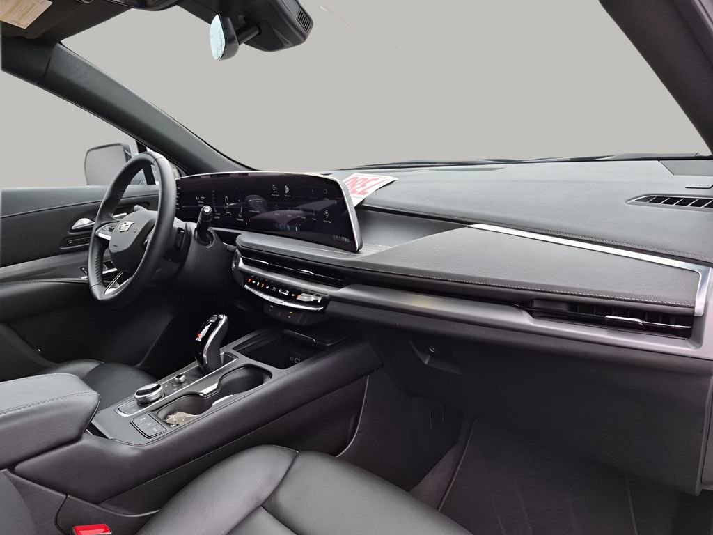 Certified 2025 Cadillac XT4 Premium Luxury image 14