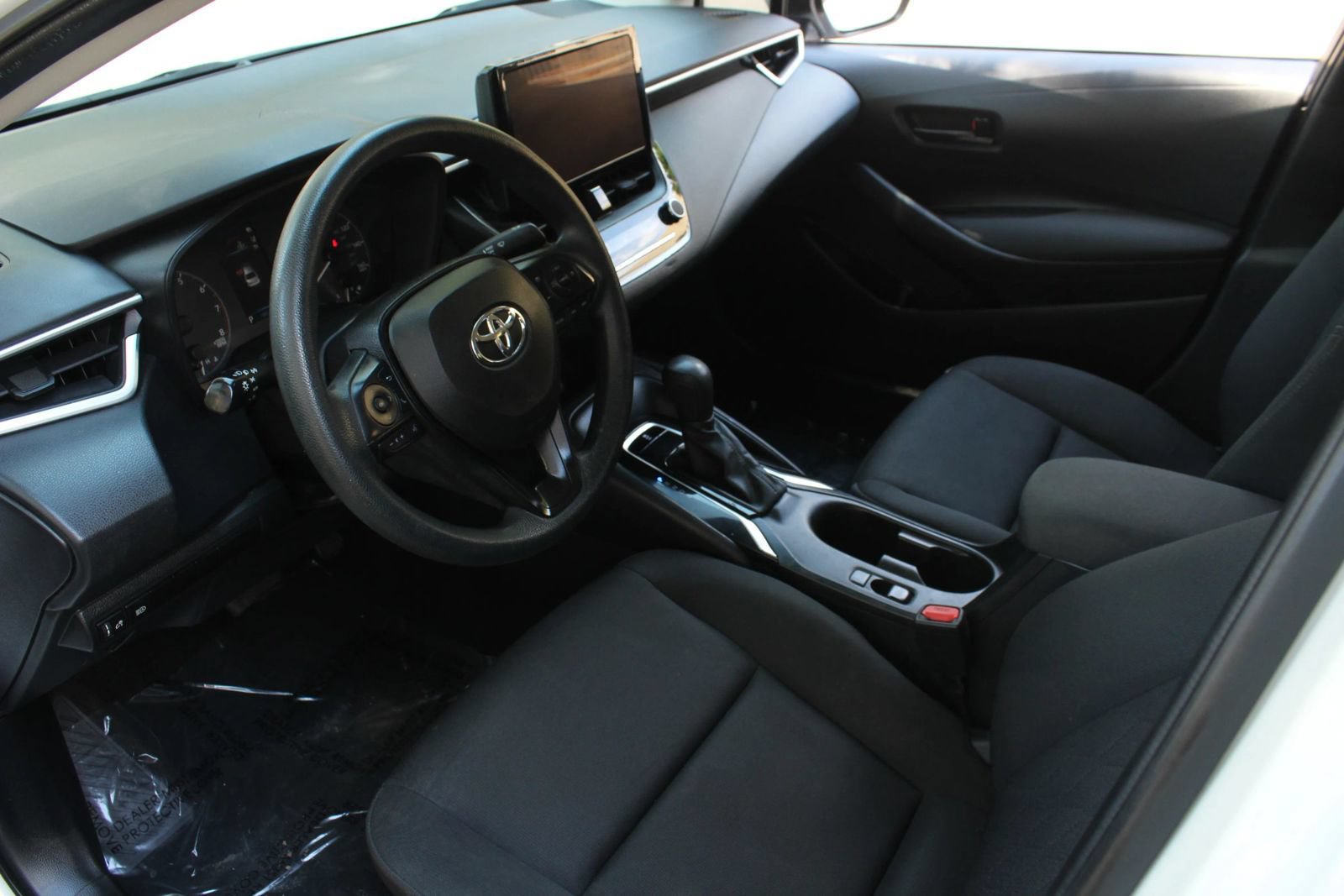Used 2023 Toyota Corolla LE FWD image 13