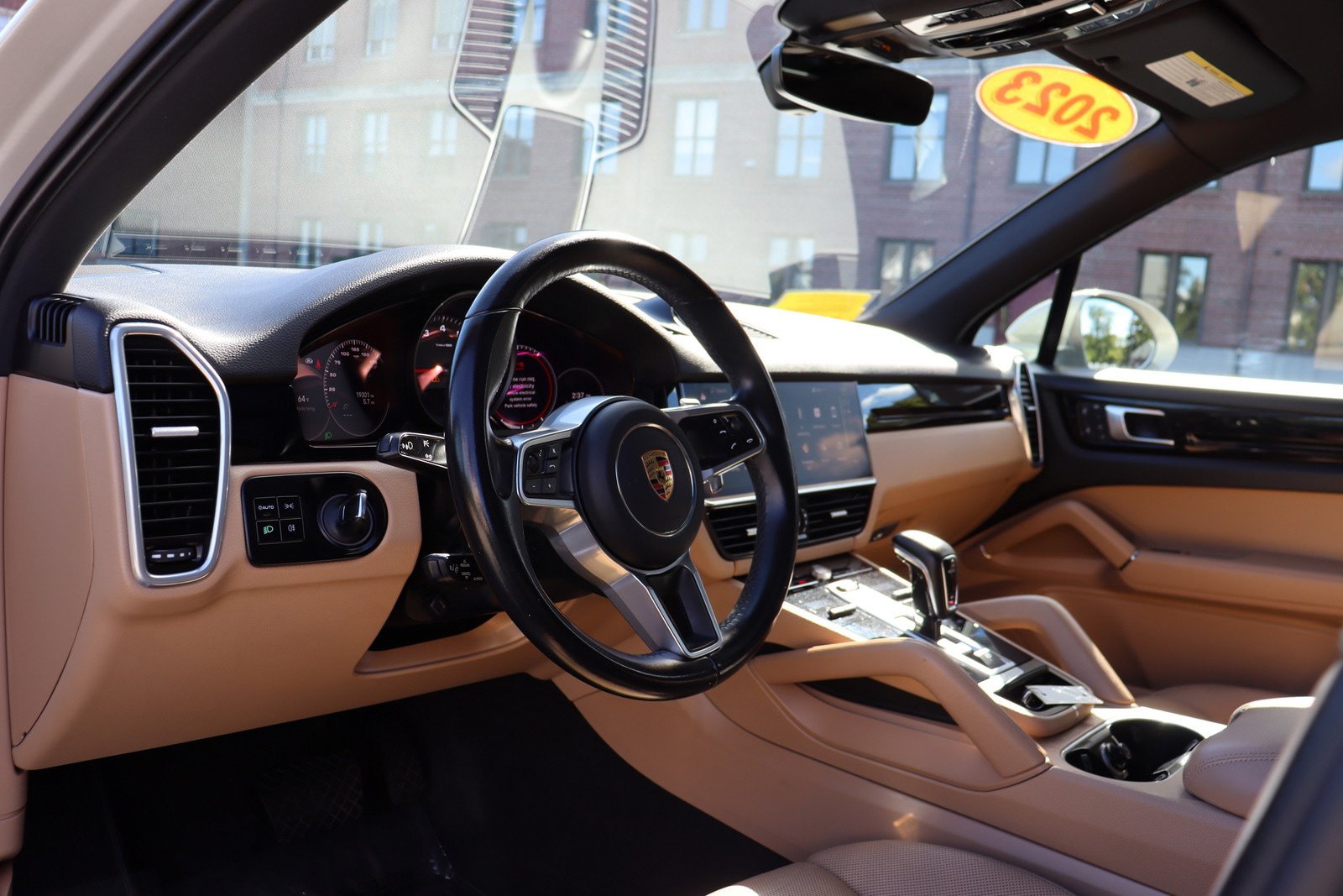 Used 2023 Porsche Cayenne AWD/4WD image 10