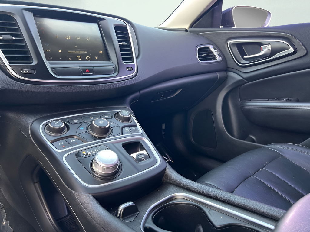 Used 2017 Chrysler 200 Limited Platinum FWD image 48