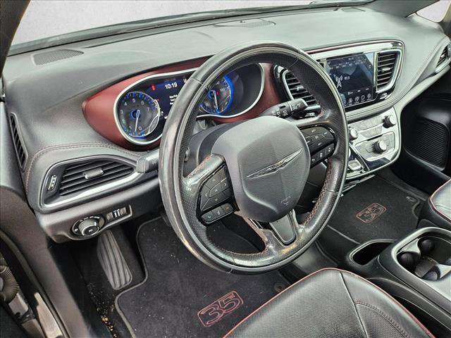 Used 2020 Chrysler Pacifica Limited FWD image 9