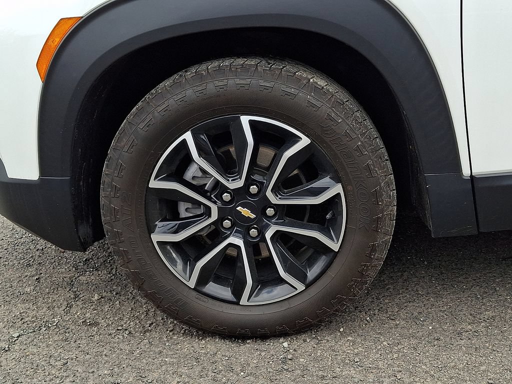 Certified 2023 Chevrolet TrailBlazer ACTIV w/ Technology Package FWD image 32
