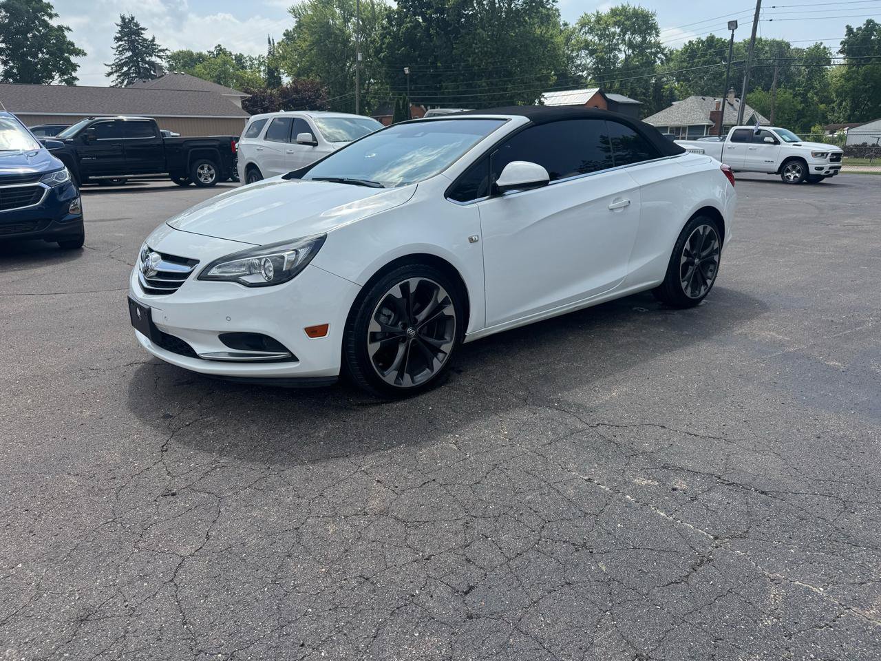 Used 2019 Buick Cascada Premium FWD image 4