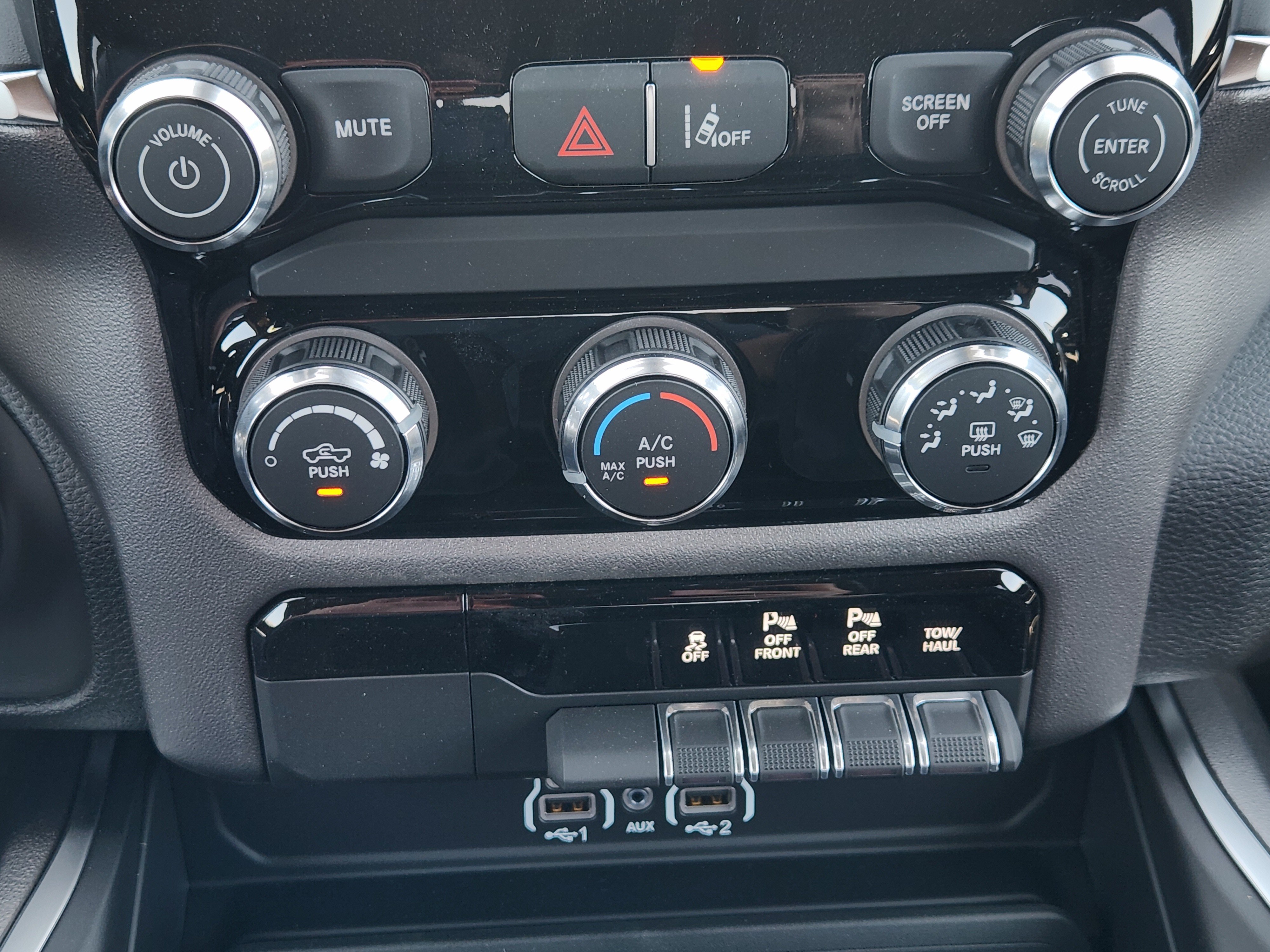 New 2026 RAM 1500 Big Horn AWD/4WD image 15