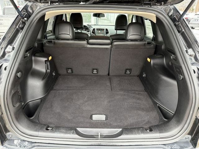 Used 2016 Jeep Cherokee Limited image 26