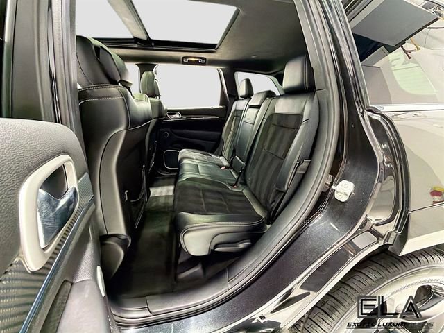 Used 2015 Jeep Grand Cherokee SRT image 27