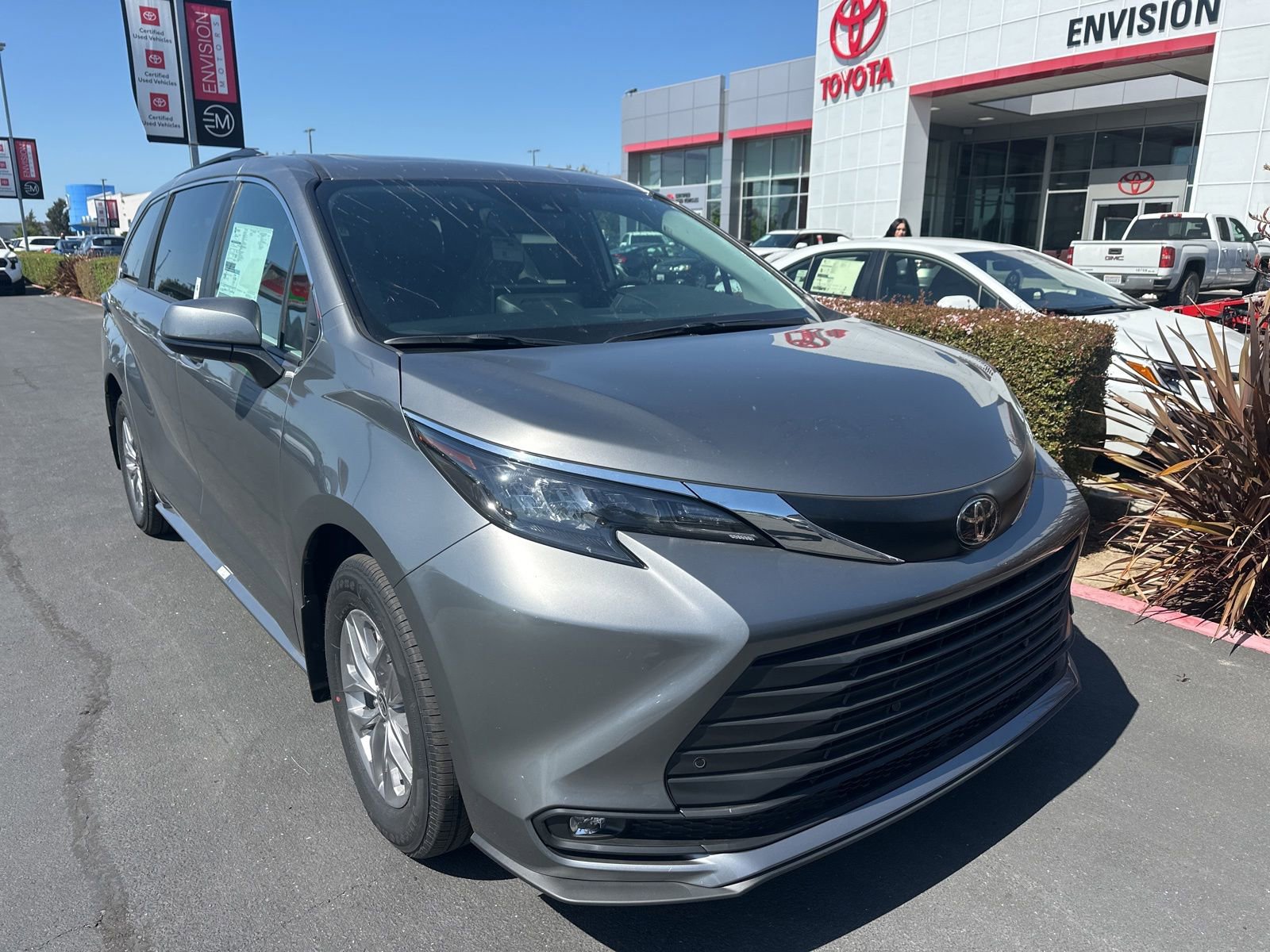 Certified 2026 Toyota Sienna XLE