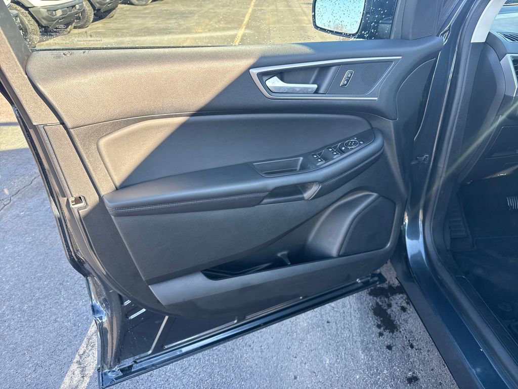 Used 2024 Ford Edge SEL w/ Convenience Package image 28