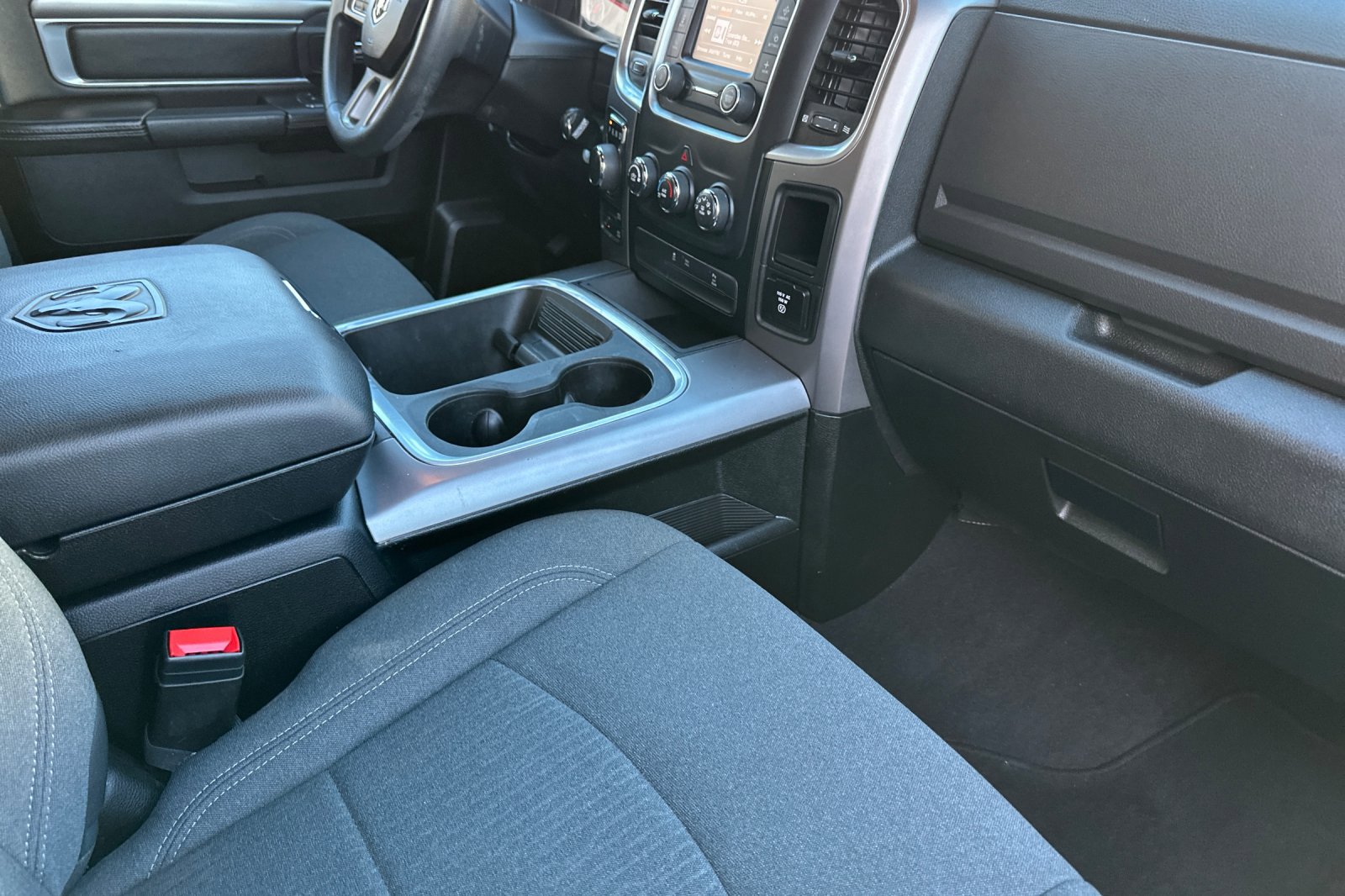 Used 2022 RAM 1500 Classic Warlock w/ Warlock Decor Package AWD/4WD image 18