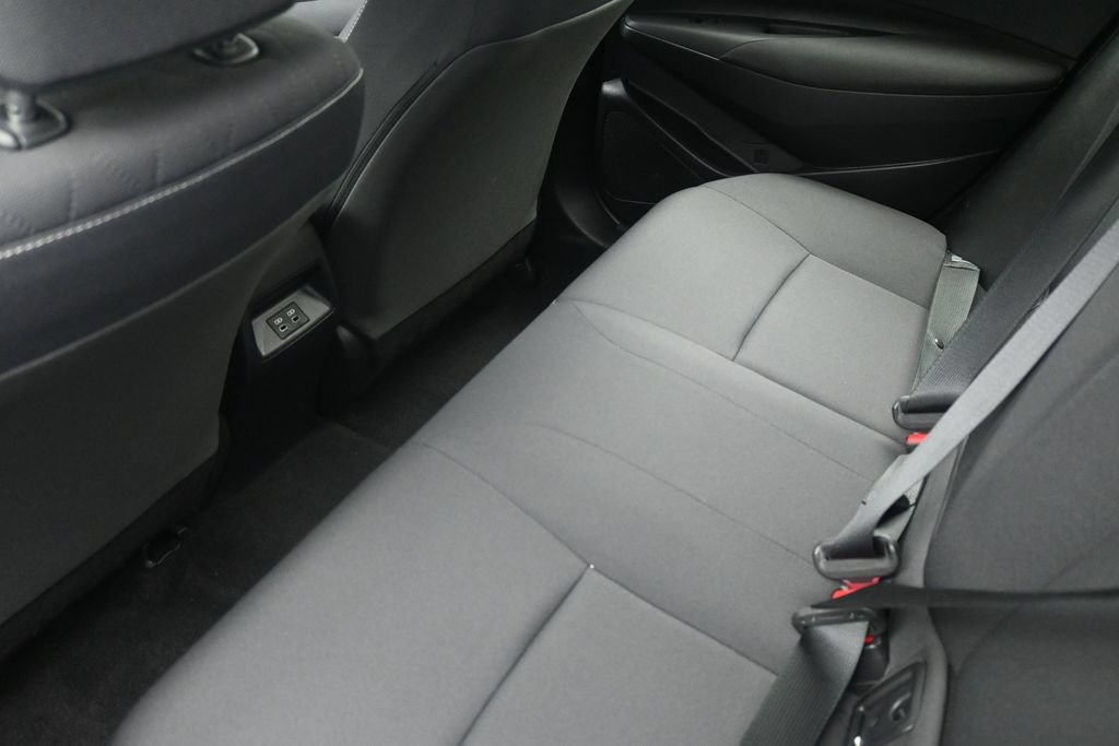 Used 2025 Toyota Corolla LE FWD image 17