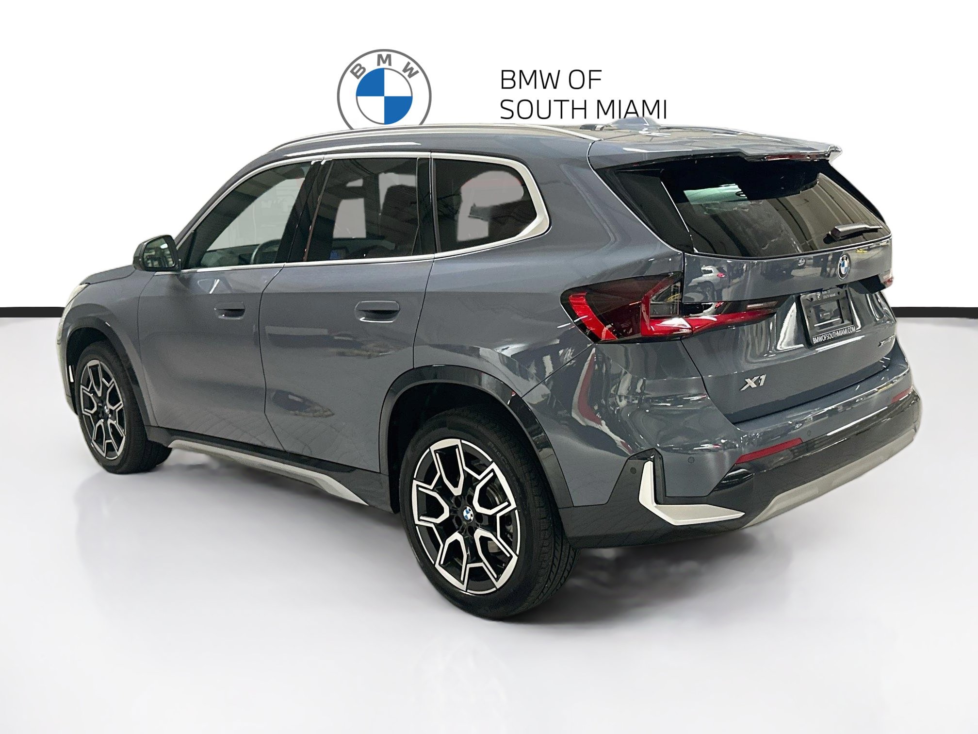 Certified 2025 BMW X1 xDrive28i AWD/4WD image 5