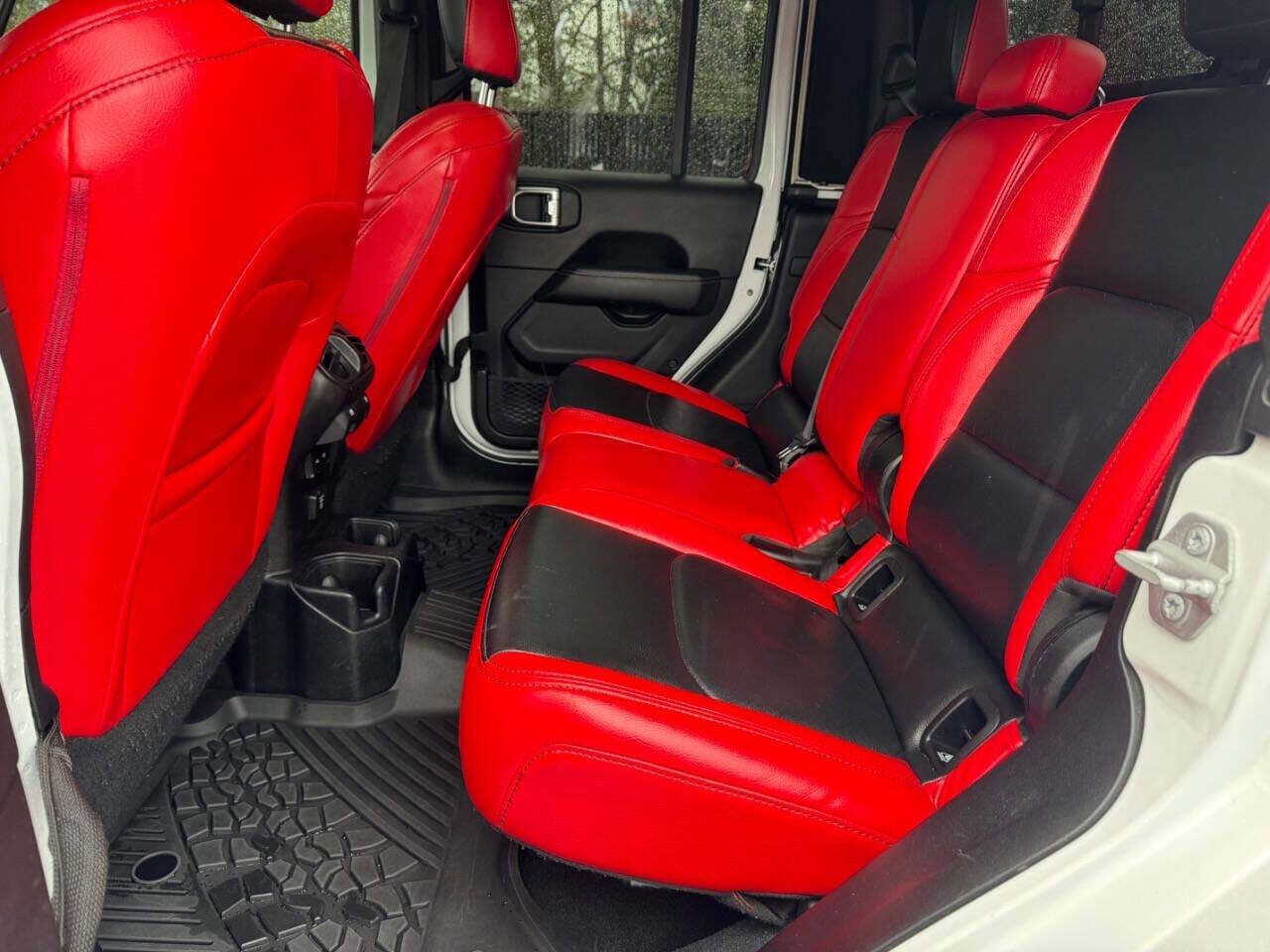 Used 2020 Jeep Gladiator Overland w/ Trailer Tow Package image 10