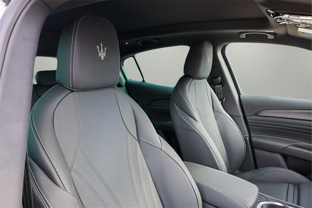 New 2025 Maserati Grecale Modena image 19