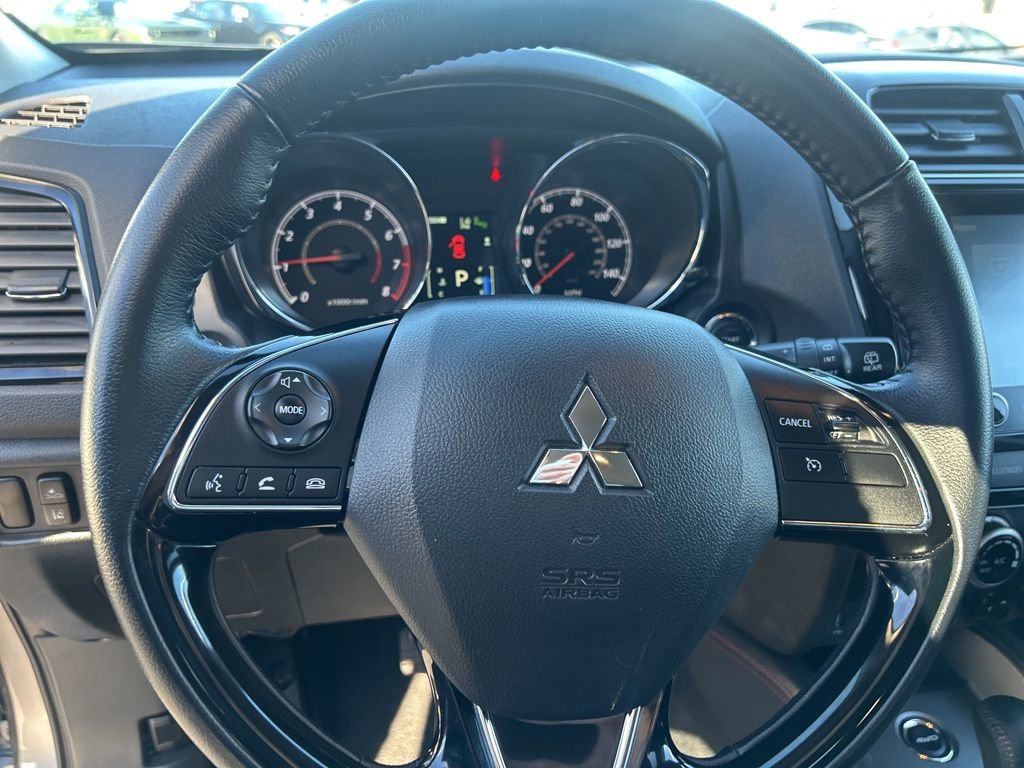 Used 2025 Mitsubishi Outlander Sport AWD image 16