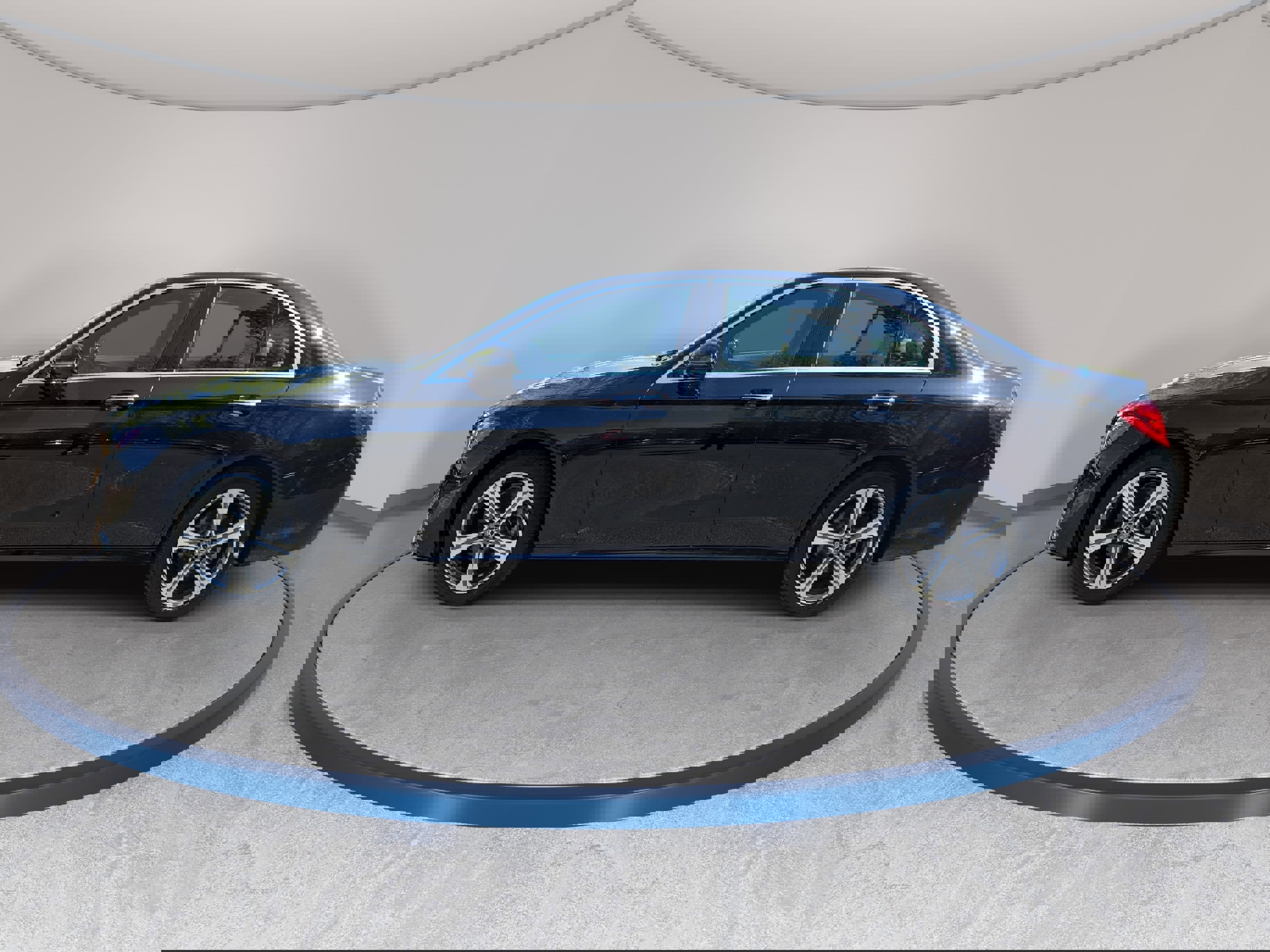 Used 2019 Mercedes-Benz E 300 4MATIC image 8