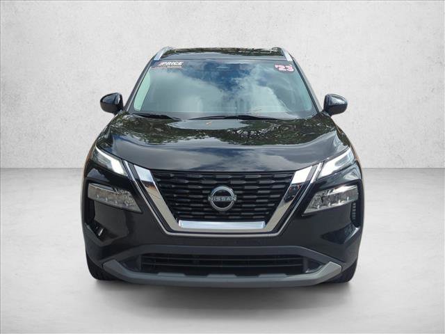 Used 2023 Nissan Rogue SV w/ SV Premium B Package image 2