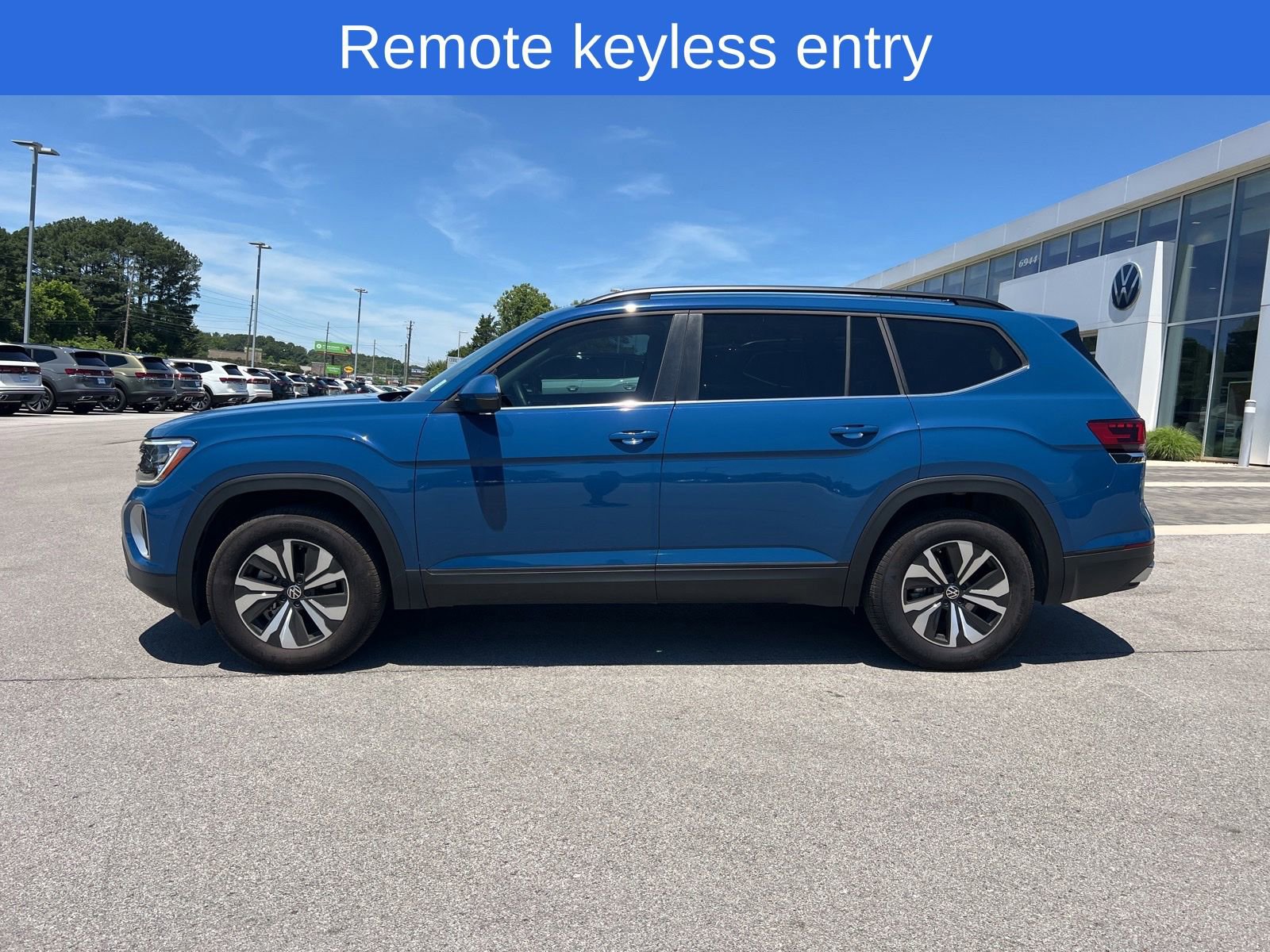 Used 2026 Volkswagen Atlas SE FWD image 5