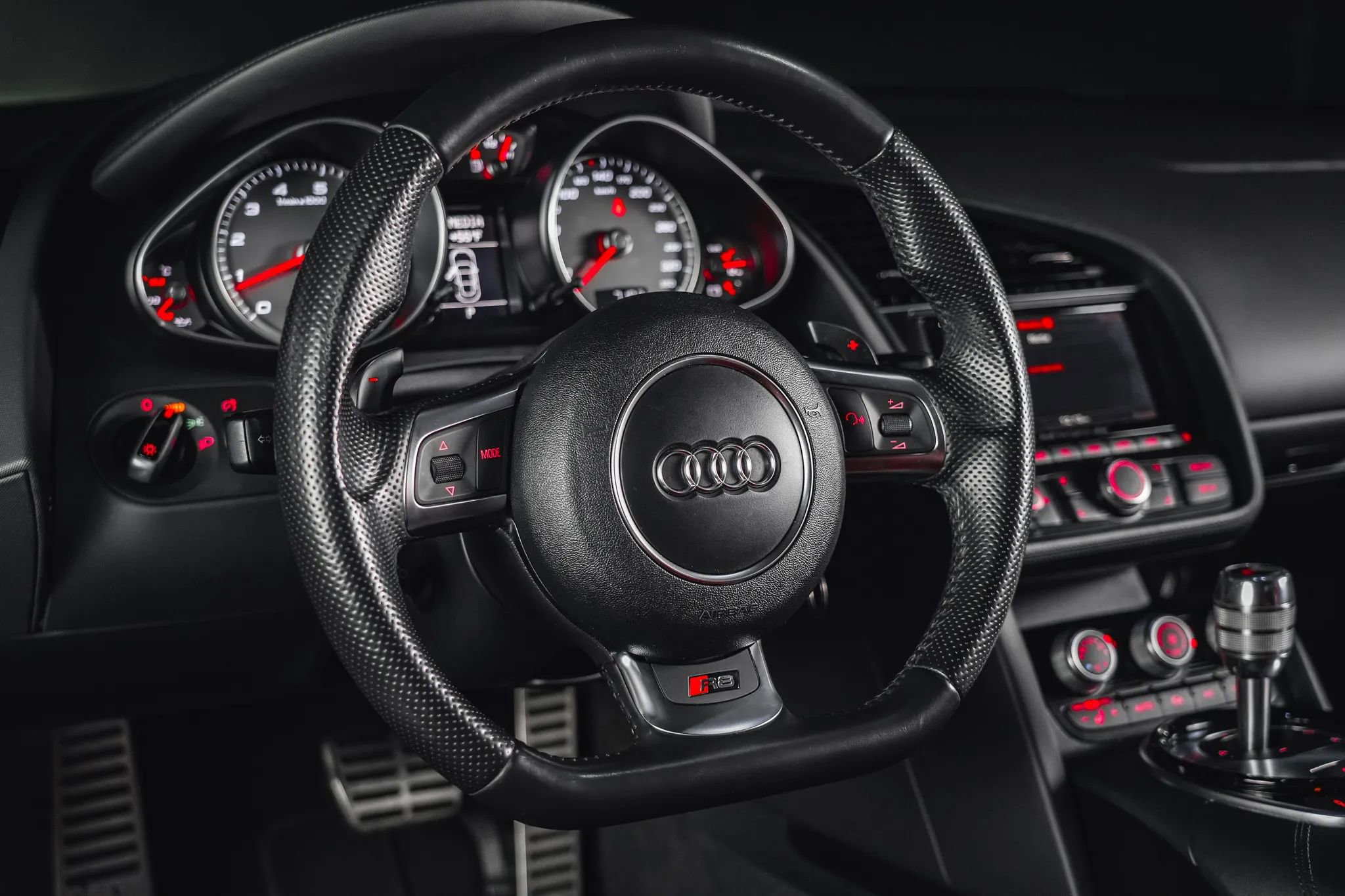 Used 2015 Audi R8 V8 image 38