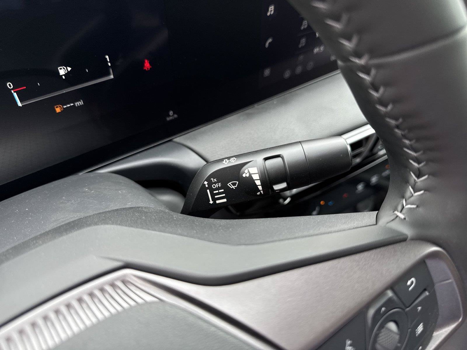 New 2027 Nissan Sentra SV w/ SV Convenience Package FWD image 18