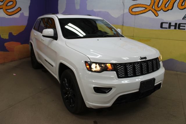 Used 2021 Jeep Grand Cherokee Altitude AWD/4WD image 2